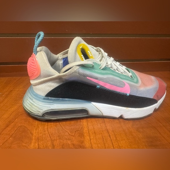 Nike Multicolor Sneakers with Pink and Green Accents - Picture 6 of 16